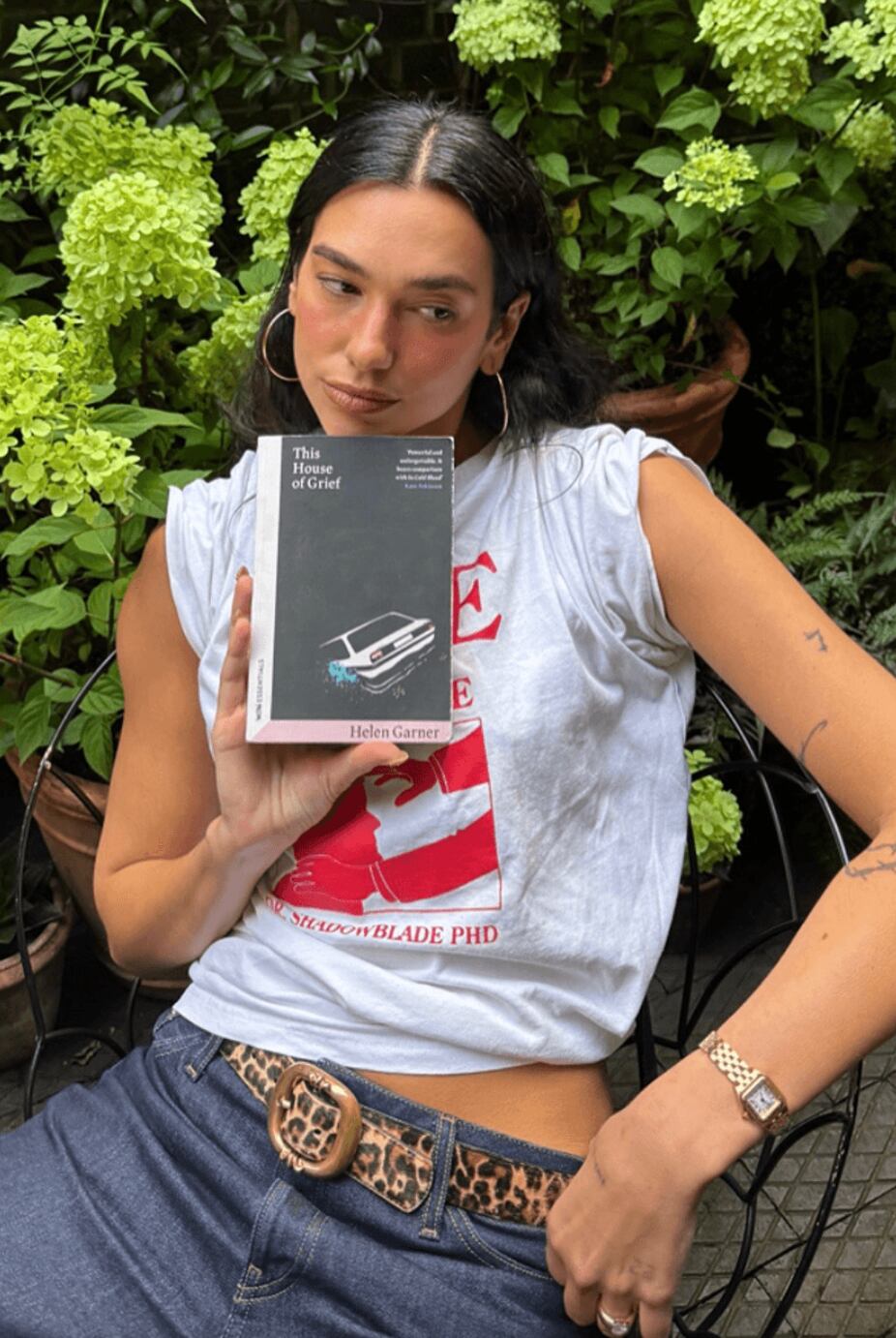 Dua Lipa- Libro agosto