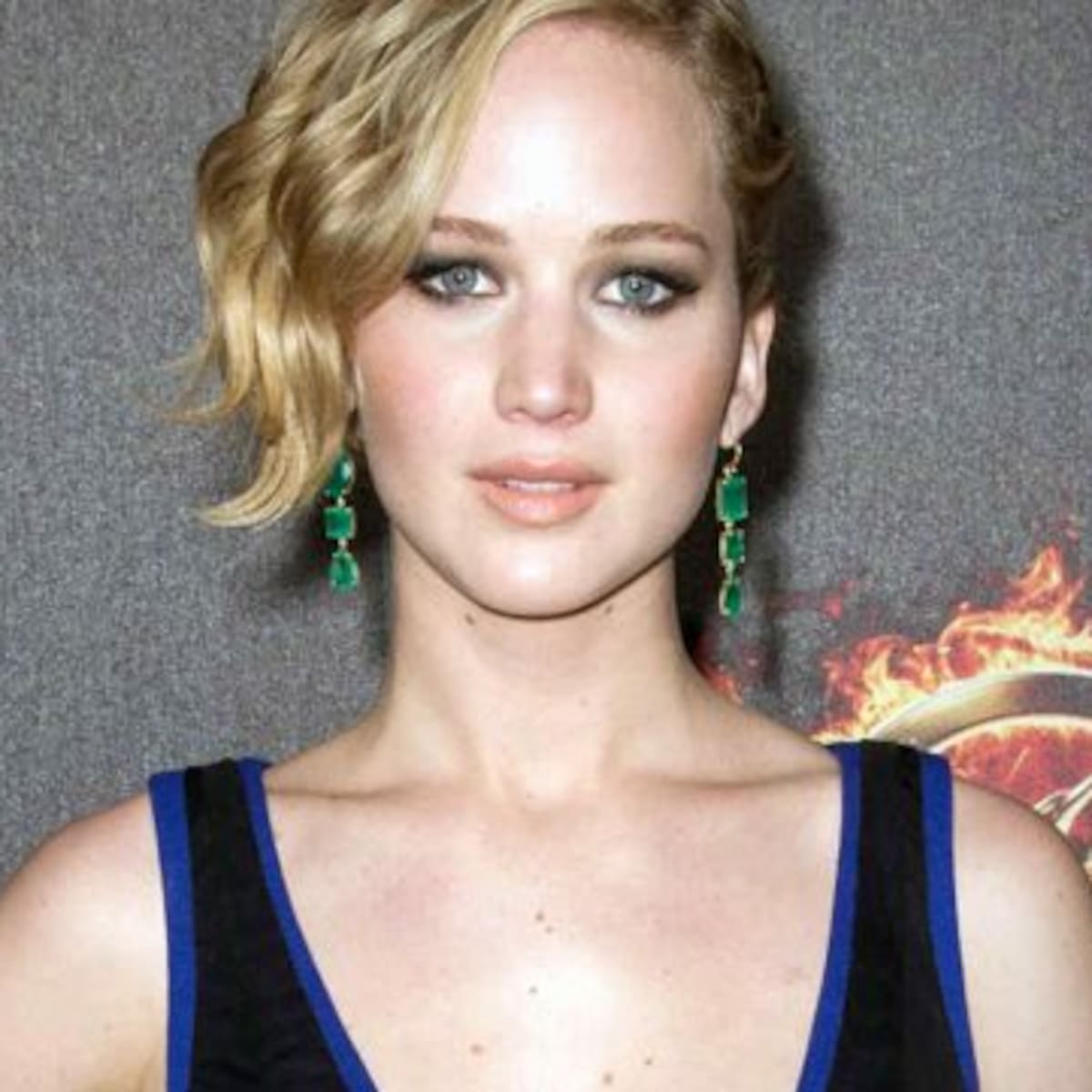 Jennifer Lawrence sufre caída en alfombra roja