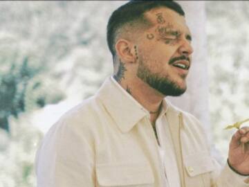 Christian Nodal guardaría todas las facturas de lo que le compró a Belinda