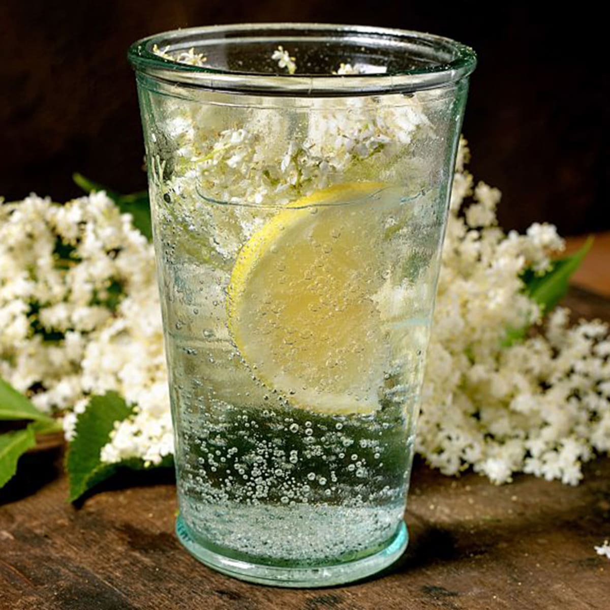 ¿Tu obsesión por el agua mineral o seltzerz está dañando tus dientes? Lo que la ciencia dice hoy