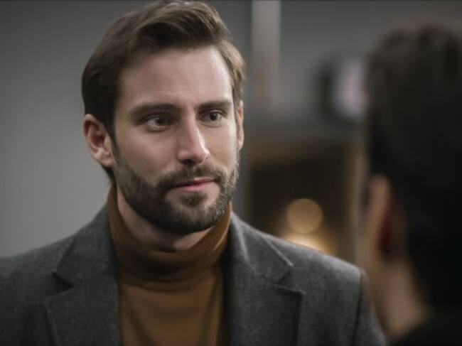 Mauricio Ambrosi se reconcilia con Luis Miguel en capítulo 7