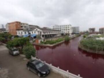 Río en China, se convierte en sangre.