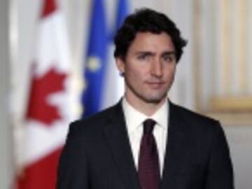 Le piden foto en plena conferencia