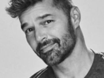 Censuran foto de Ricky Martin en la que aparece con su hijo