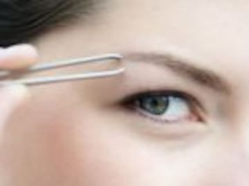 Una predicadora musulmana afirma que es un pecado depilarse las cejas