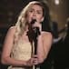 Miley Cyrus interpreta "The Climb" en honor a las víctimas del tiroteo en Las Vegas