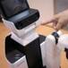 Toyota presenta un robot que recoge y ayuda a enfermos
