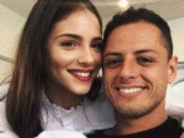 Chicharito criticado por un mensaje de amor a su novia