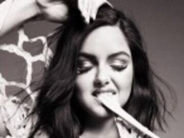 Ariel Winter presume tatuaje en zona íntima