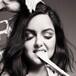 Ariel Winter presume tatuaje en zona íntima