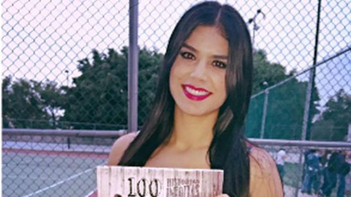 Ronaldinho “se liga” a hermana de futbolista de Chivas