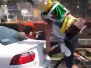 Ciclista con San Juditas se accidenta y se hace viral