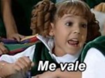 Danna Paola revive el famoso meme de "¡Me vale!"