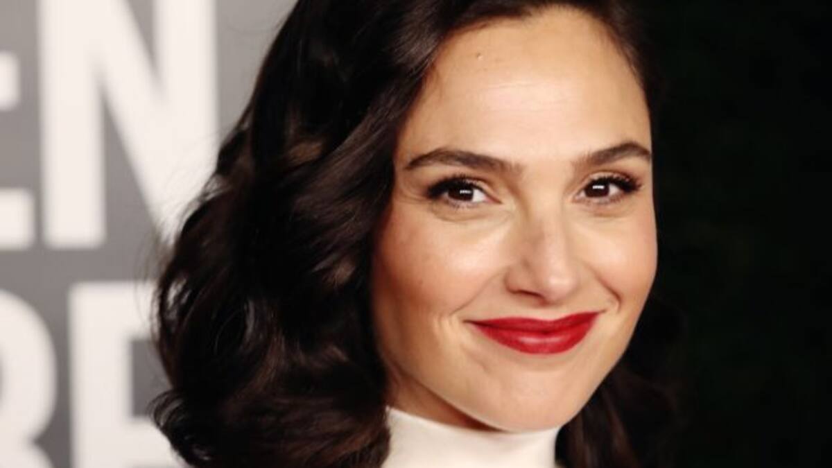 Con esta fotografía, Gal Gadot presenta a la nueva integrante de la familia, su tercera hija Daniella