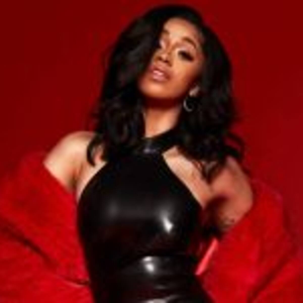 Cardi B estrena nuevo sencillo