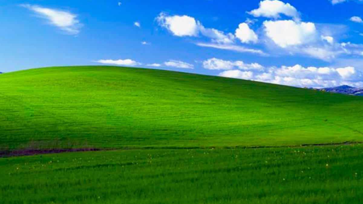 Mujer se hace viral al mostrar paisaje idéntico al fondo de Windows XP