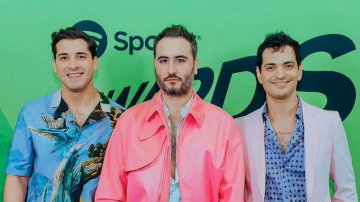 Julio de "Reik" se compromete con Érika Batiz