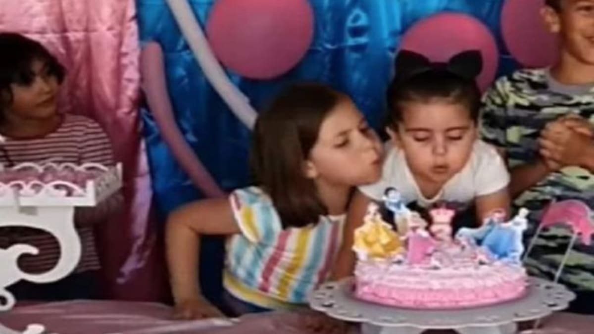 Revelan video con final feliz de las hermanas que pelearon por la velita del pastel