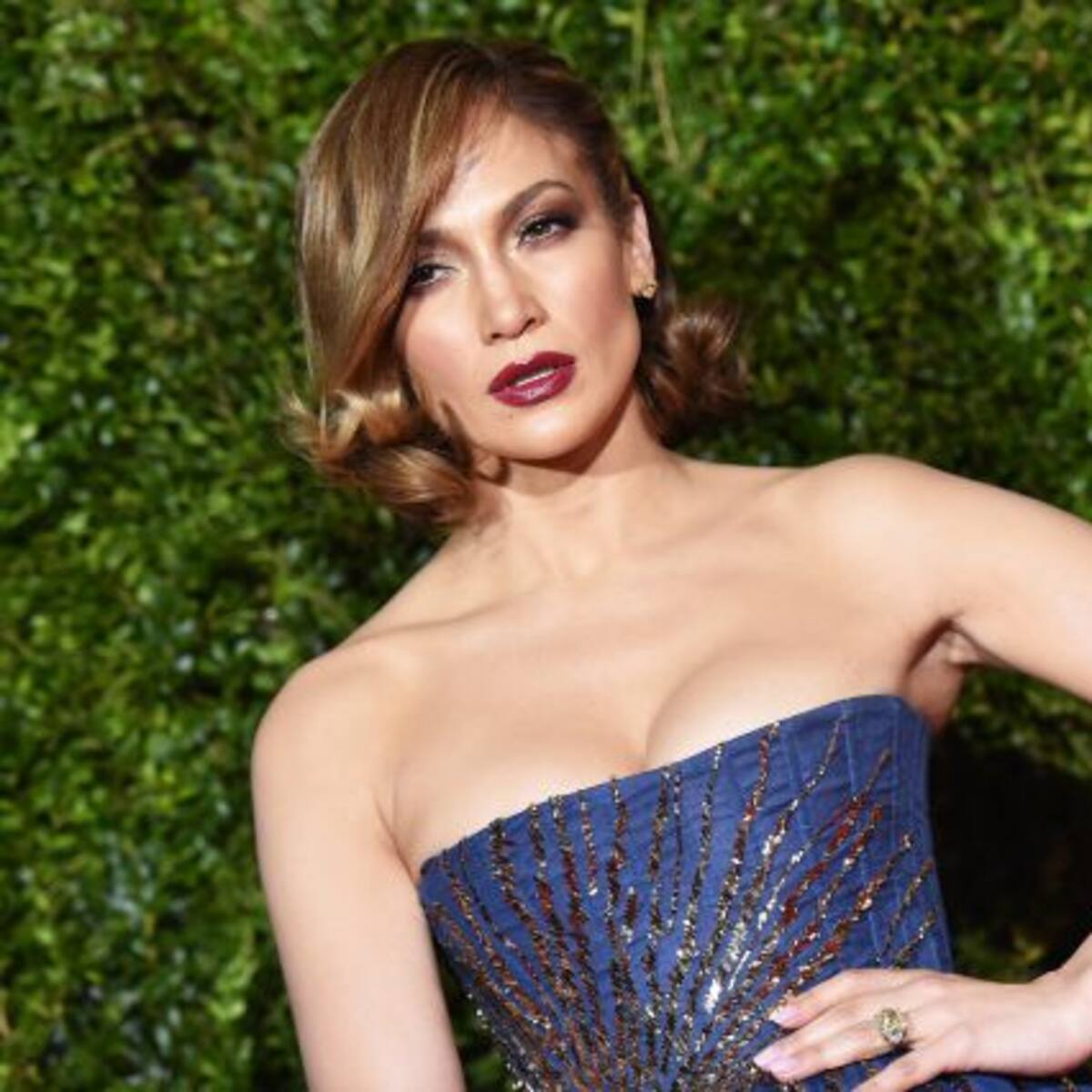 Critican photoshop en foto de JLo y así responde ella