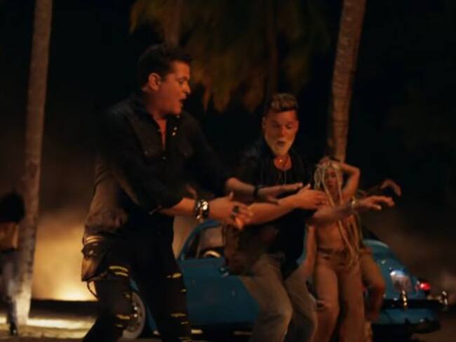 Carlos Vives y Ricky Martin se unen en la colaboración de "Canción Bonita"