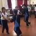 Maestro de educación física da clases de cumbia a sus alumnos y se hace viral