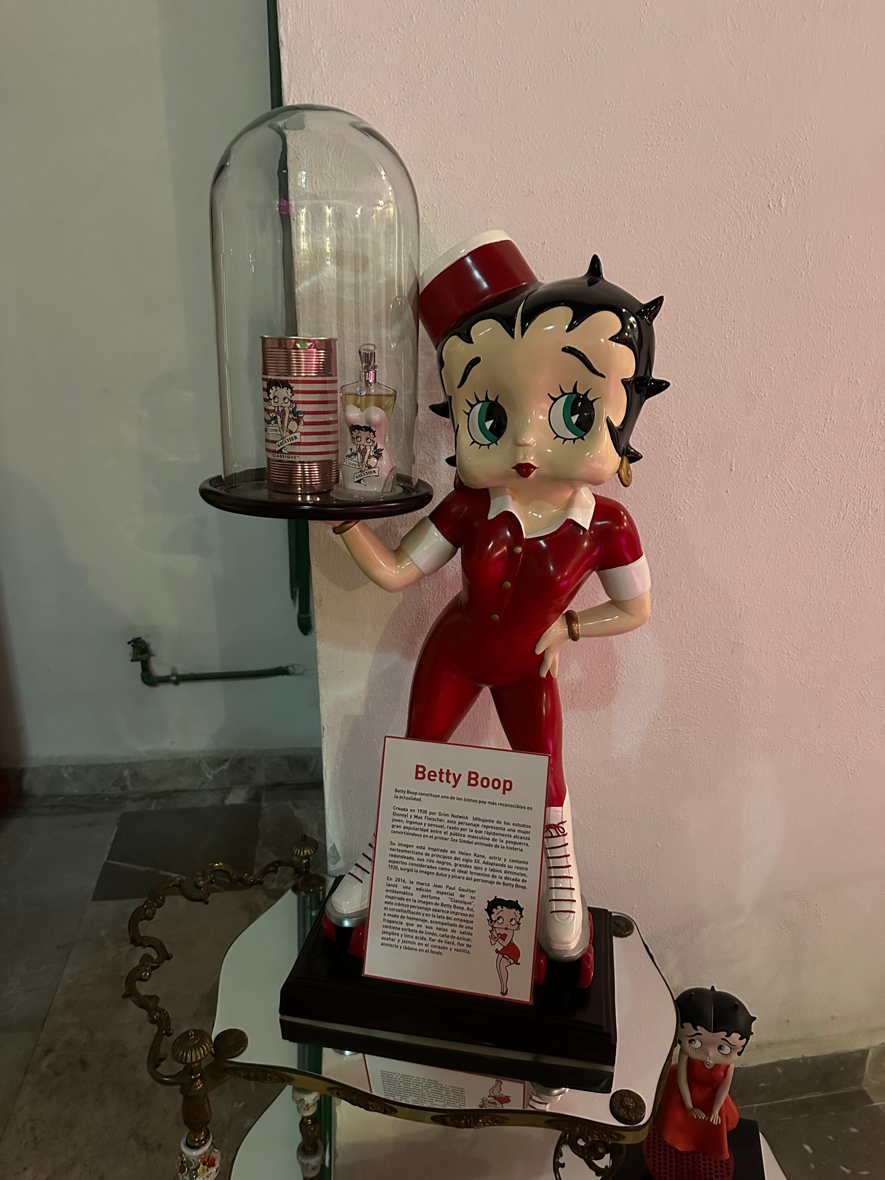 Aromas y perfumes en el MUPE