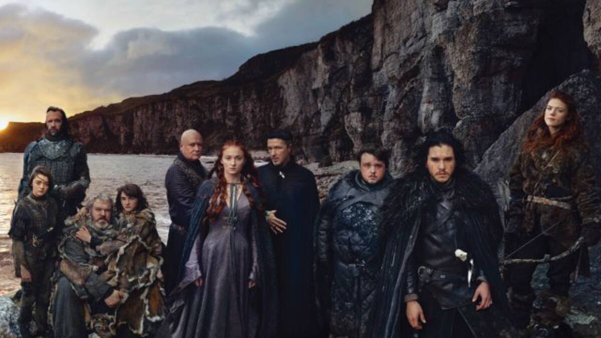 Publican fotos topless de actriz de Game of Thrones