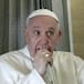 Le tocan los genitales al Papa