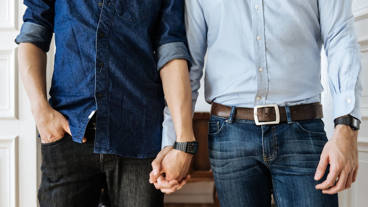 Músico se declara abiertamente homosexual tras 14 años de matrimonio