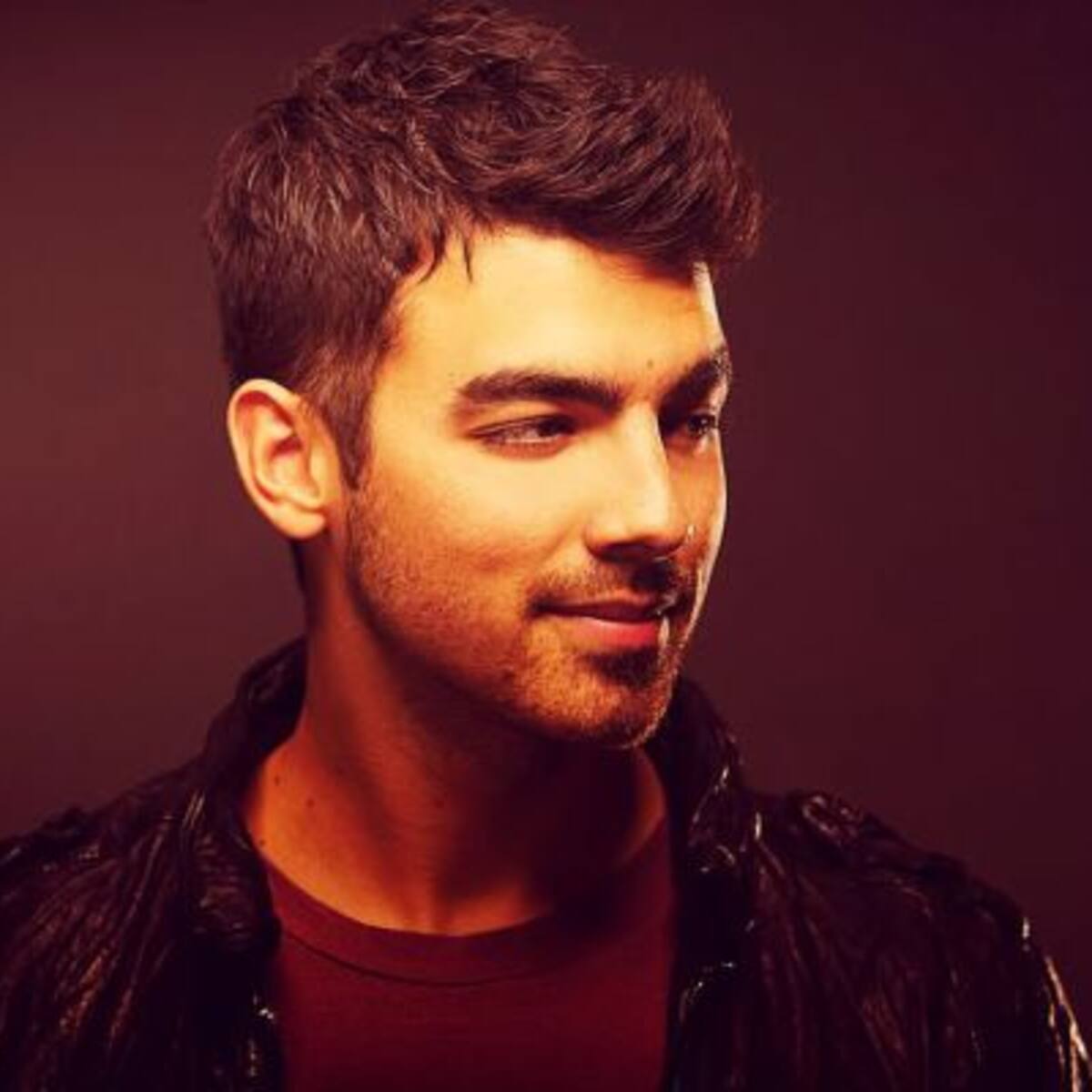 Joe Jonas muy cariñoso con esta actriz