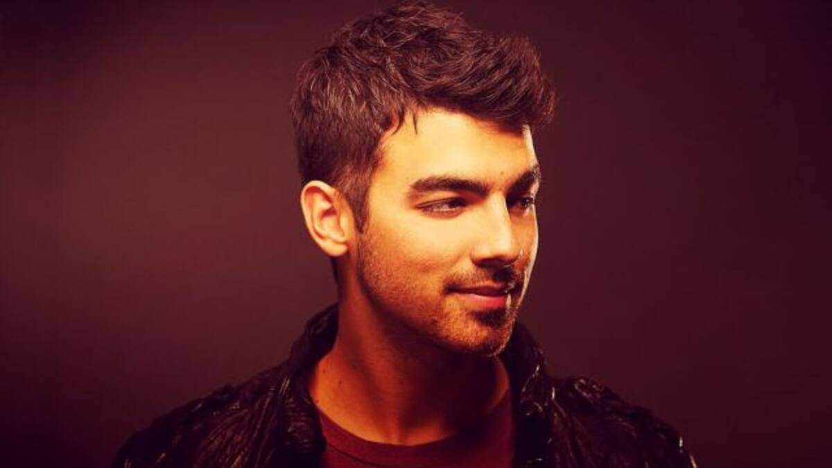 Joe Jonas muy cariñoso con esta actriz
