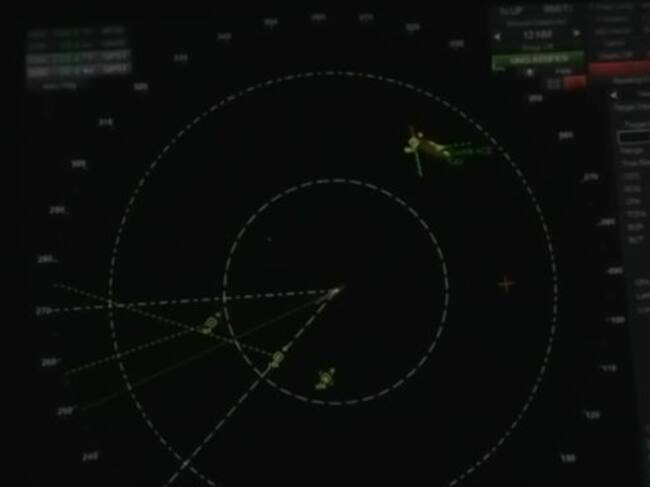 Fotos y video de 14 ovnis rodeando un buque estadounidense, son reales
