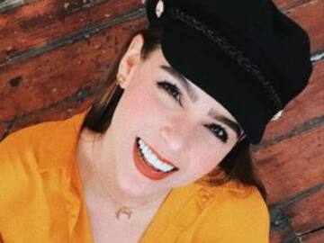 Yuya muestra sus pompis en un video