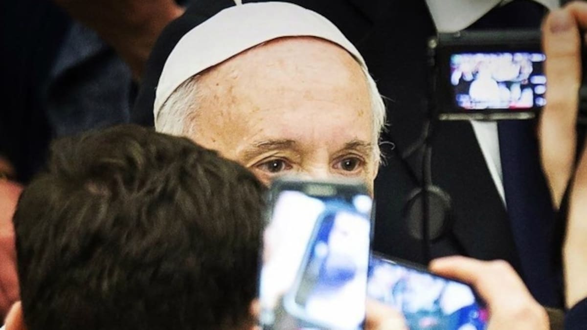 Al Papa Francisco no le gustan los teléfonos