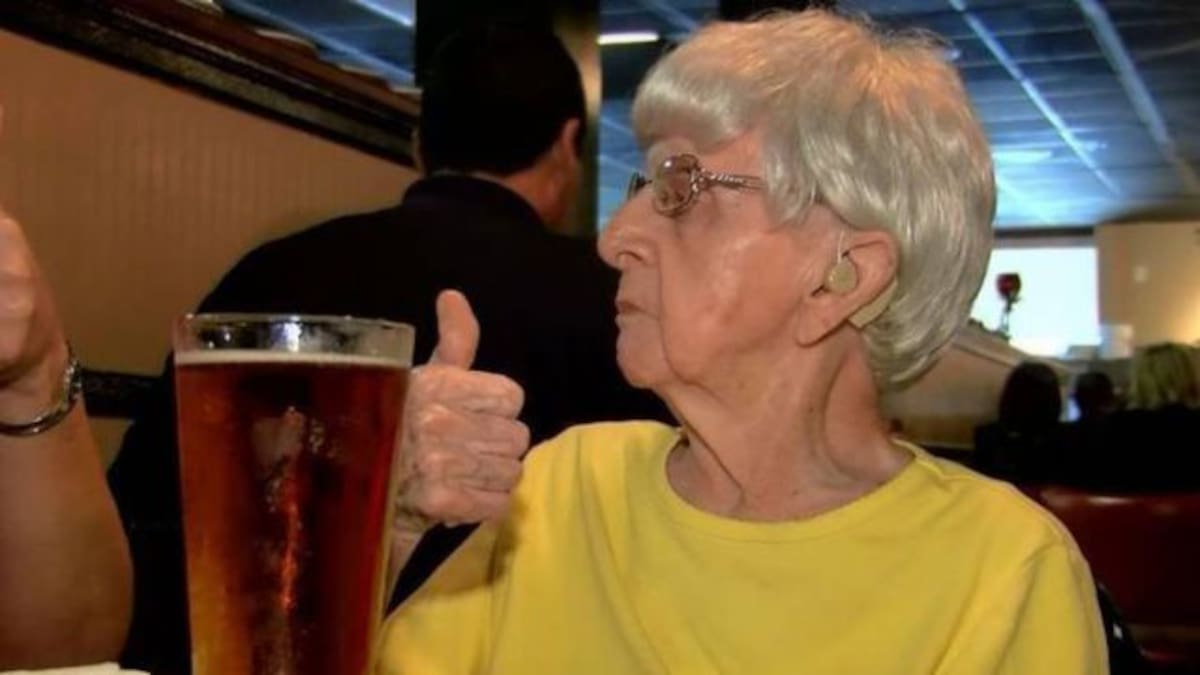 Abuelita revela su secreto para vivir 100 años