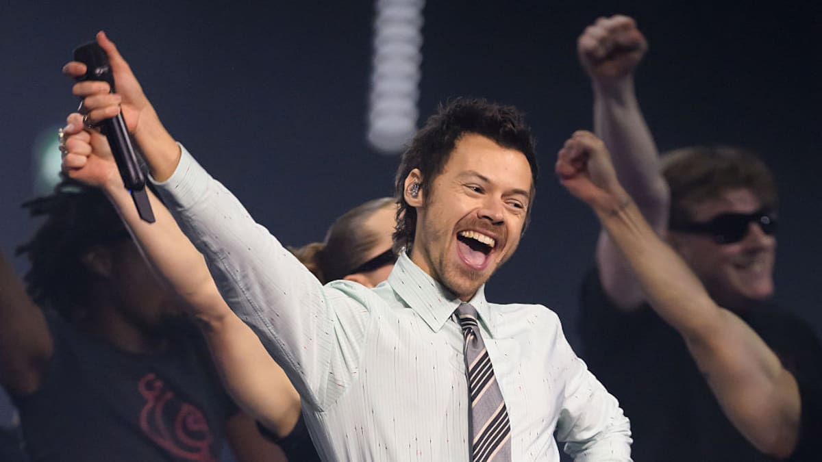 Así fue la caída que Harry Styles sufrió en uno de sus conciertos de la CDMX
