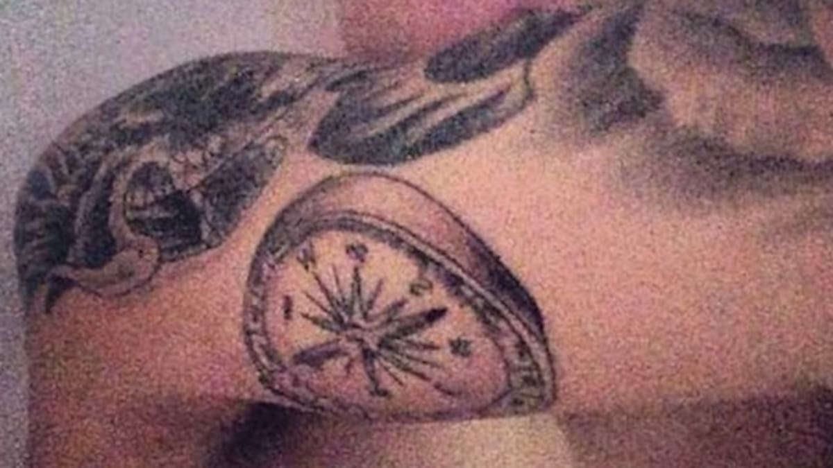Justin Bieber estrena nuevos tatuajes