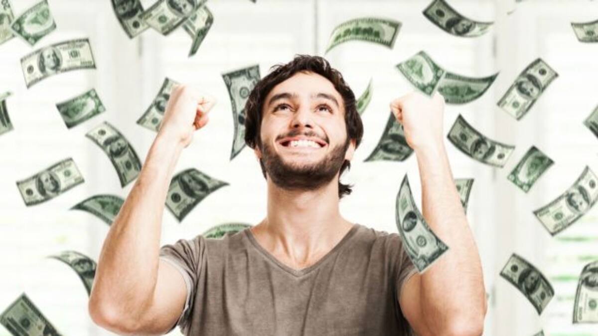 Multimillonario intercambia su fortuna por una vida humilde y generosa