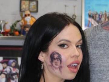 Se tatuó el rostro de Harry Styles en la mejilla y el resultado es terrible