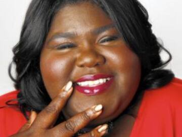 Actriz de "Precious" presume su figura en bikini