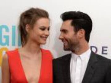 Adam Levine y Behati Prinsloo pelean por la atención de su hija