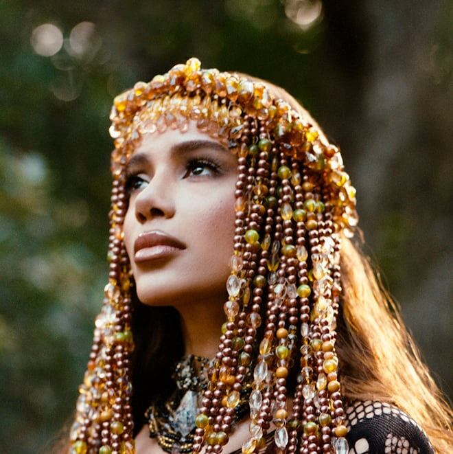 Anitta para EQUILIBRIVM