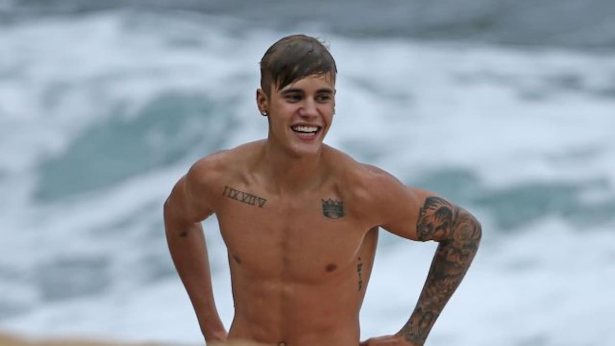 Justin Bieber disfruta sus vacaciones estilo La Laguna Azul