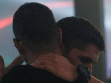 EL MEJOR AMIGO DE TU NOVIO PODRÍA REALMENTE ESTAR BAJÁNDOTELO