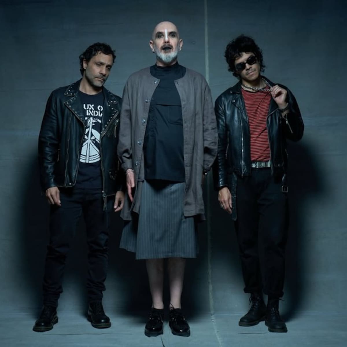 Noble Savage, la banda de darkwave, synth-pop y post-punk revival que convierte la oscuridad en un espacio para bailar