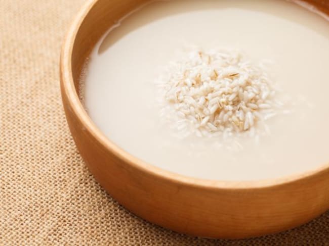 Desmaquillante de agua de arroz