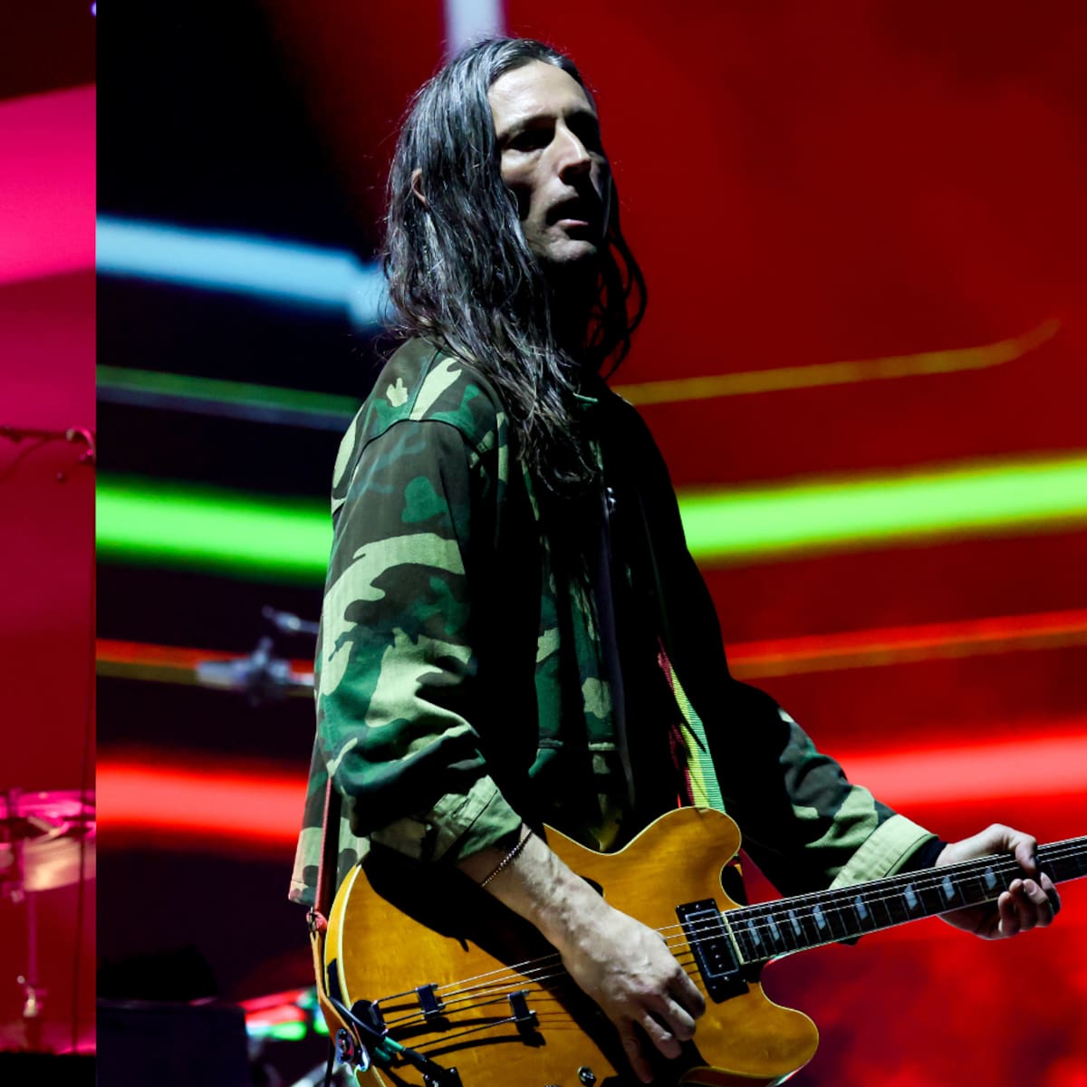 Nick Valensi deja ‘The Strokes’ por un tiempo y se perderá parte de la gira ¿qué le pasó?