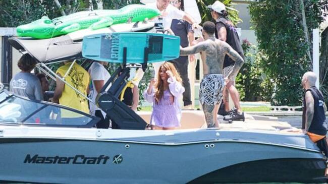 Shakira fue captada con Lewis Hamilton