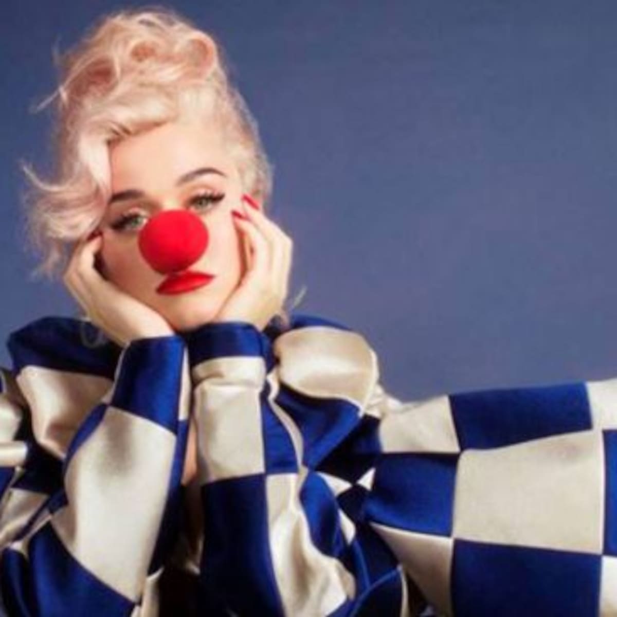 Katy Perry comparte su nuevo sencillo "Smile"