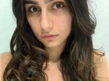 Mia Khalifa al super natural, así como llegó al mundo